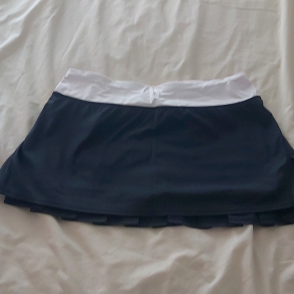 Black lululemon Skort - Picture 1 of 4